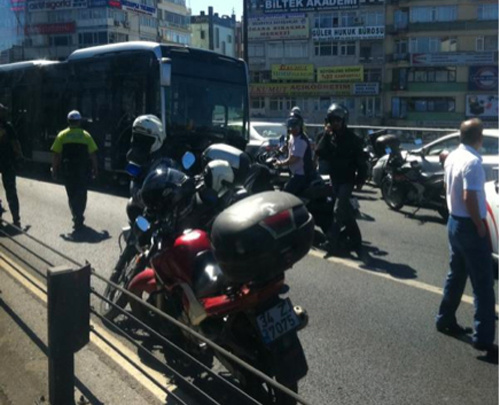 İstanbul'da feci metrobüs kazası!