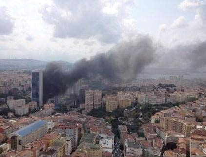 Ünlülerin kaldığı Polat Tower'da yangın