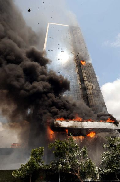 Polat Towers kendini böyle söndürdü