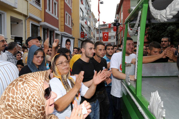 Şehitlerimiz sonsuzluğa böyle uğurlandı!