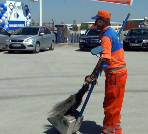 Dikiz aynalı temzilik işçisi!