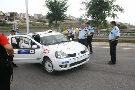 Rallide akıllara ziyan olay