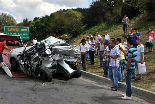 Yollar kan gölüne döndü