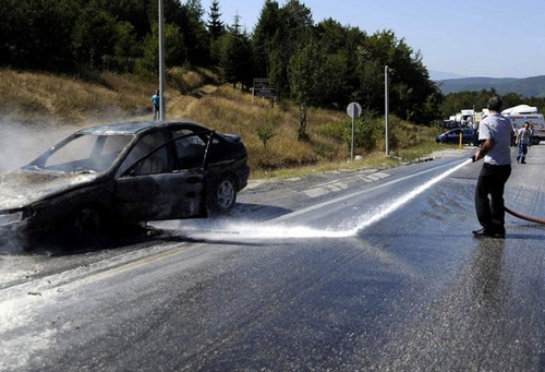 İtfaiye erini yerlerde sürükledi!