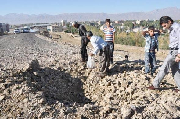 2 PKK'lıyı yerden topladılar