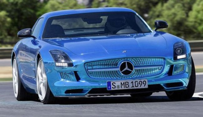 Mercedes yeni modeliyle büyüledi