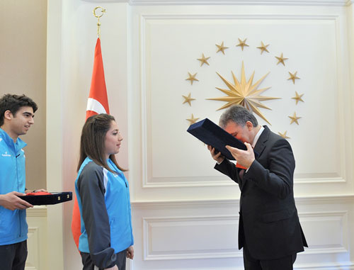 Cumhurbaşkanı Gül'ün ilginç fotoğrafları!