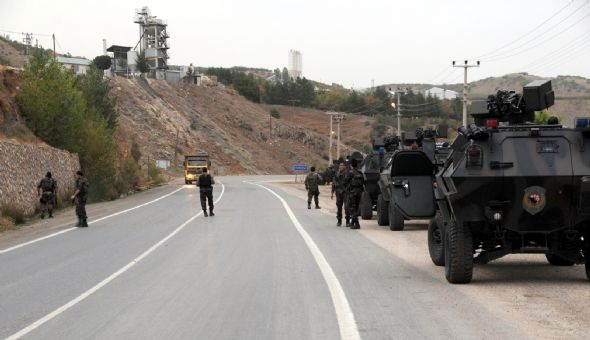 Kahraman polise soruşturma şoku