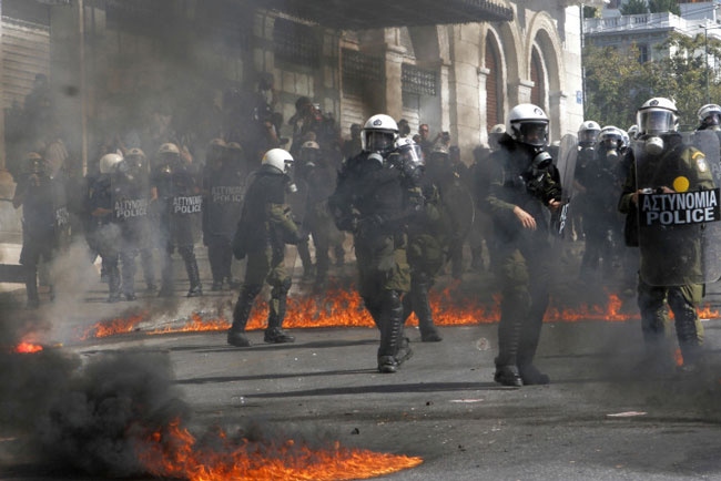 Atina'daki protesto ölümle sonuçlandı
