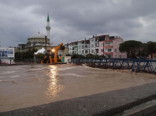 Çanakkale'yi öyle bir sel vurdu ki... 