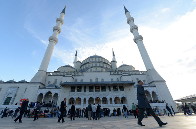 Türkiye'nin her yerinde Bayram namazı