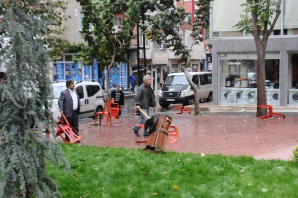 BDP yürüyüşünde olay çıktı