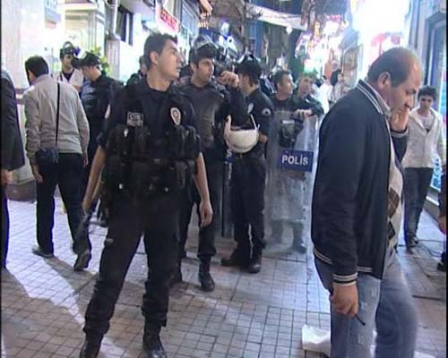  İstiklal Caddesi'nde savaş alanına döndü