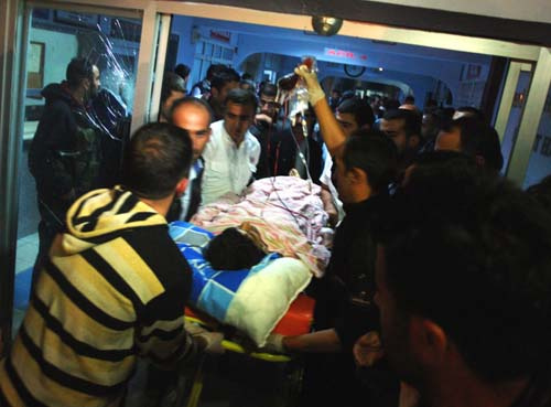 Şemdinli'de patlama:2 ölü 26 yaralı