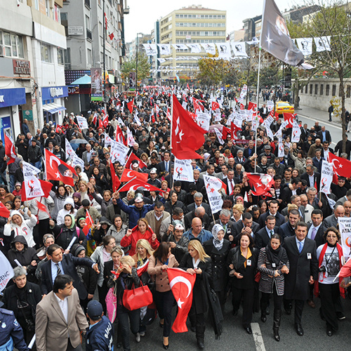 Şişli Atatürk için yürüdü