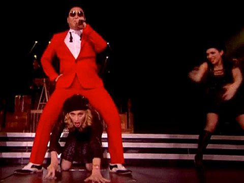 Madonna gangnam dansı yaptı
