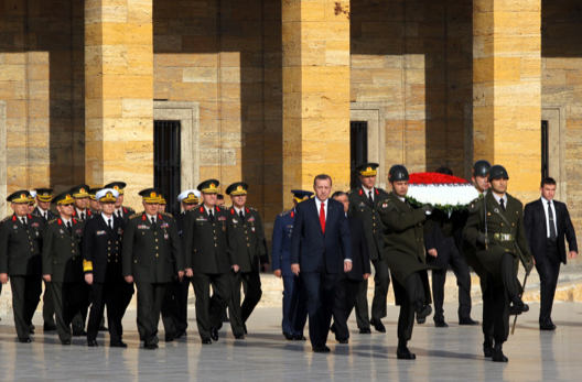 YAŞ toplantısı öncesi Anıtkabir ziyareti!