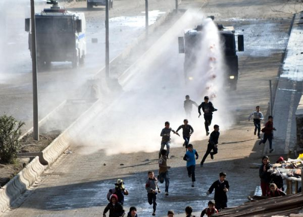 PKK'lı cenazesinde ortalık savaş alanı!