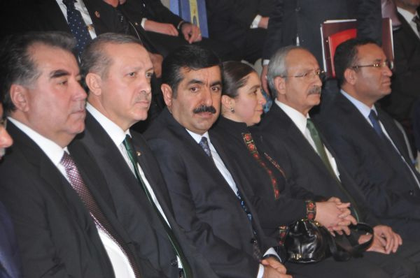 Erdoğan ve Kılıçdaroğlu tokalaşmadı