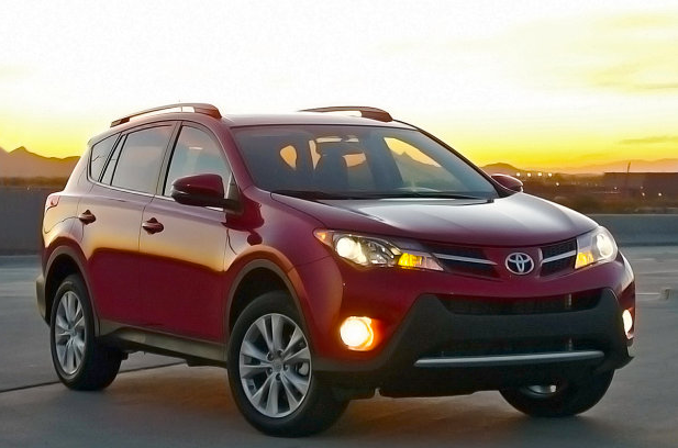 Toyota RAV4 yeni haliyle çok şık