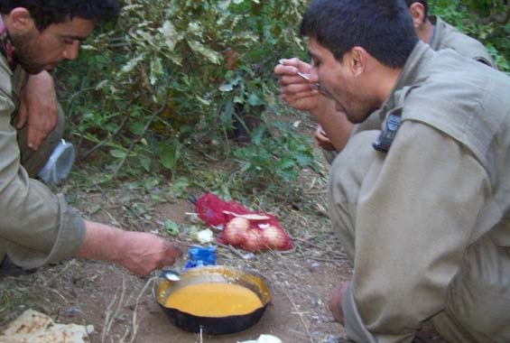 İşte teröristlerin sefil hayatı