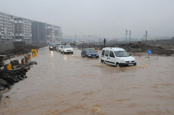 Diyarbakır sulara gömüldü