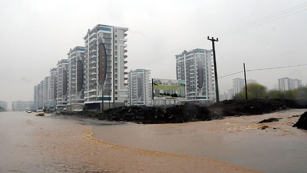 Diyarbakır sulara gömüldü