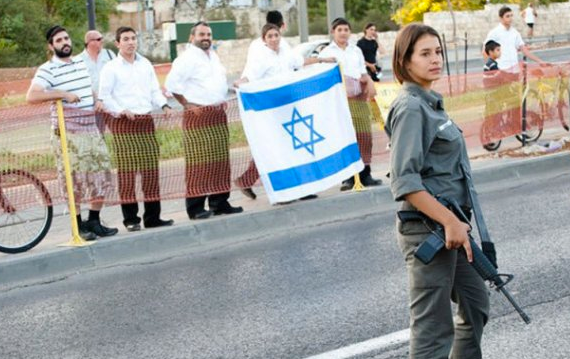 Onlar İsrail'in kadın askerleri
