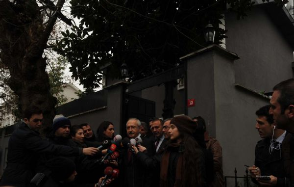 Kılıçdaroğlu Yaşar Kemal'i ziyaret etti