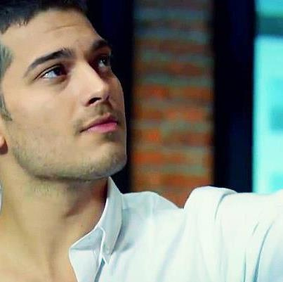 Çağatay Ulusoy fotoğrafları