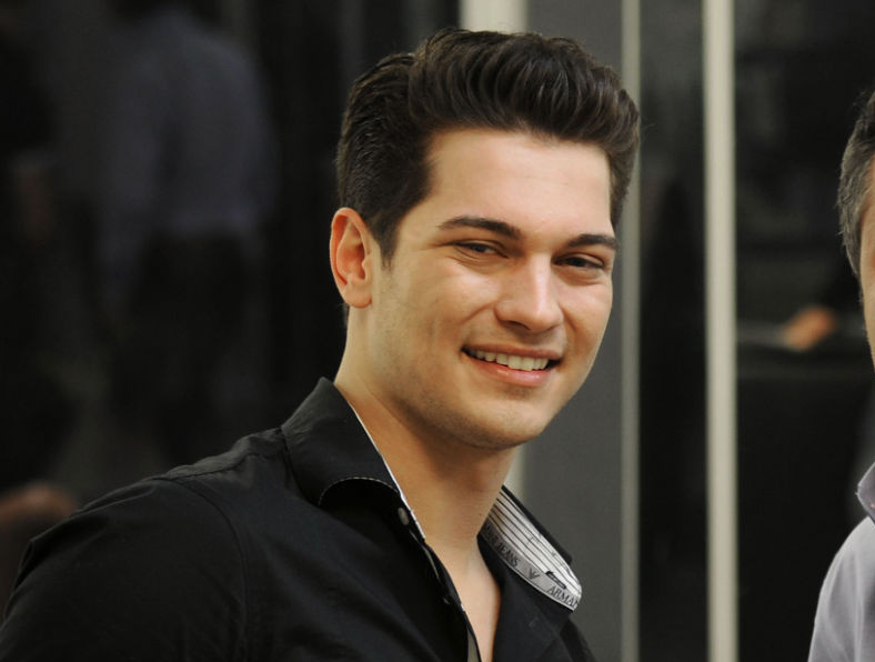 Çağatay Ulusoy fotoğrafları