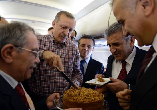 Pastasını Erdoğan kesti
