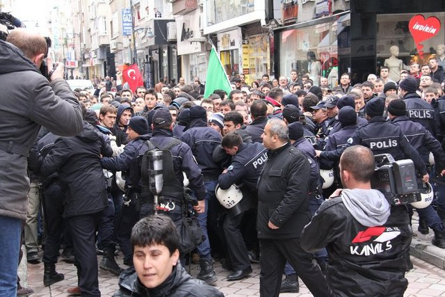 Samsun'da da BDP'lilere yönelik saldırı!