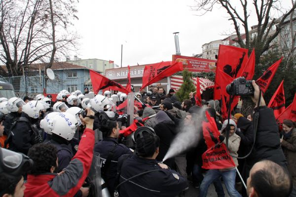 Bozdağ'ı protesto gaz ve cop!