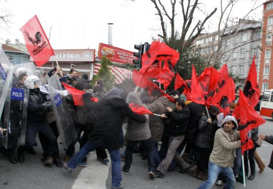 Bozdağ'ı protesto gaz ve cop!