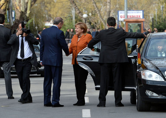 Ankara'dan Merkel geçti