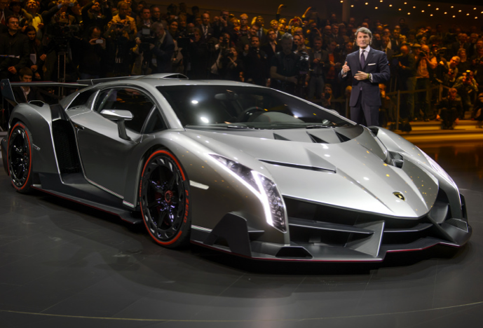 Lamborghini Veneno dudak uçuklattı