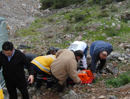 Kazada yaralandı paraları bırakmadı