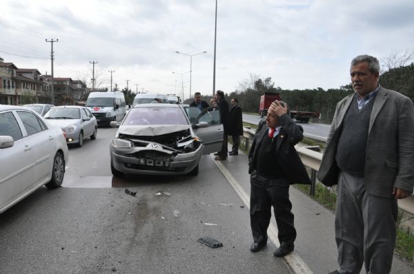 Bahçeli'nin konvoyunda zincirleme kaza