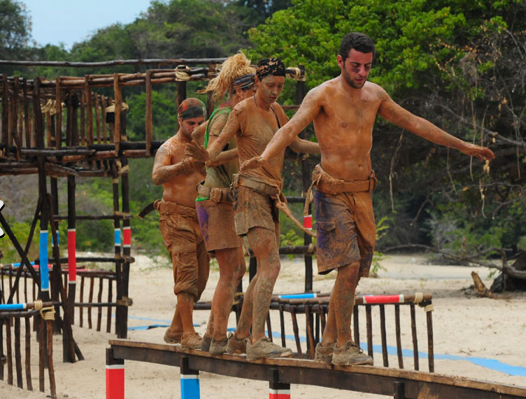 Survivor'da ünlüler çamura battı