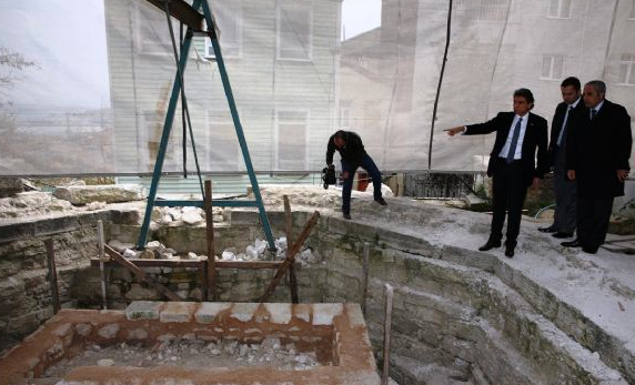 Mezarı 400 yıl sonra ortaya çıktı