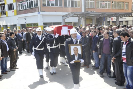 Süper savcı son yolculuğuna uğurlandı