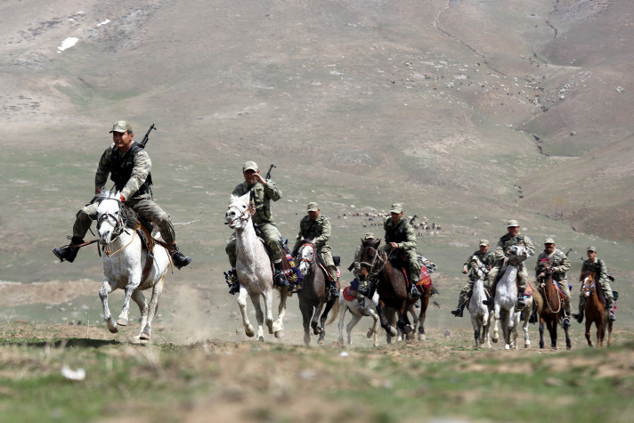 Van'ı koruyan Kırgız süvari korucuları