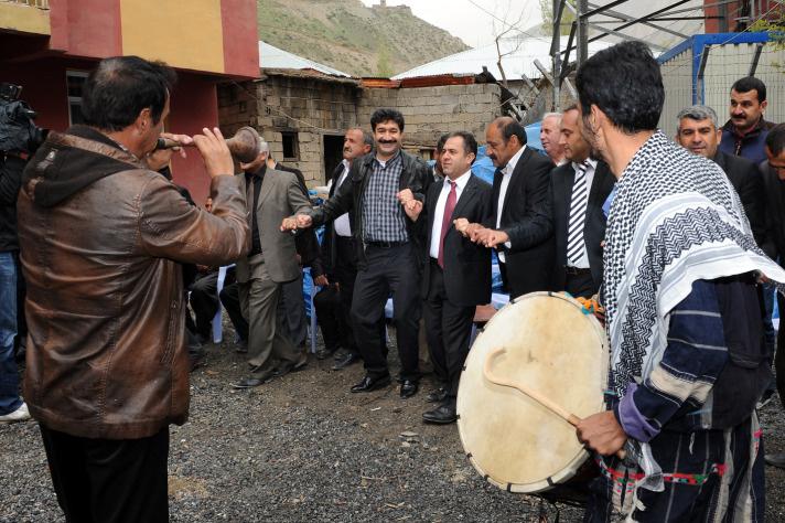 Akil İnsanlar Hakkari'de ağladı