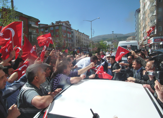 Akil insanlar otele sığındı