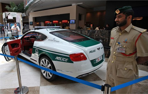 Dubai polisi Bugatti Veyron aldı