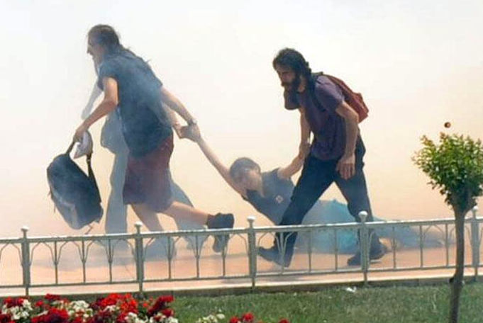 Taksim Gezi Parkı savaş alanı gibi...