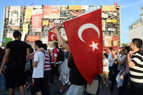 Taksim'den ilgi çeken fotoğraflar