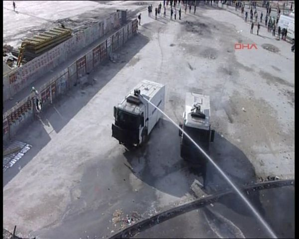 Taksim'e müdahalenin ilk görüntüleri