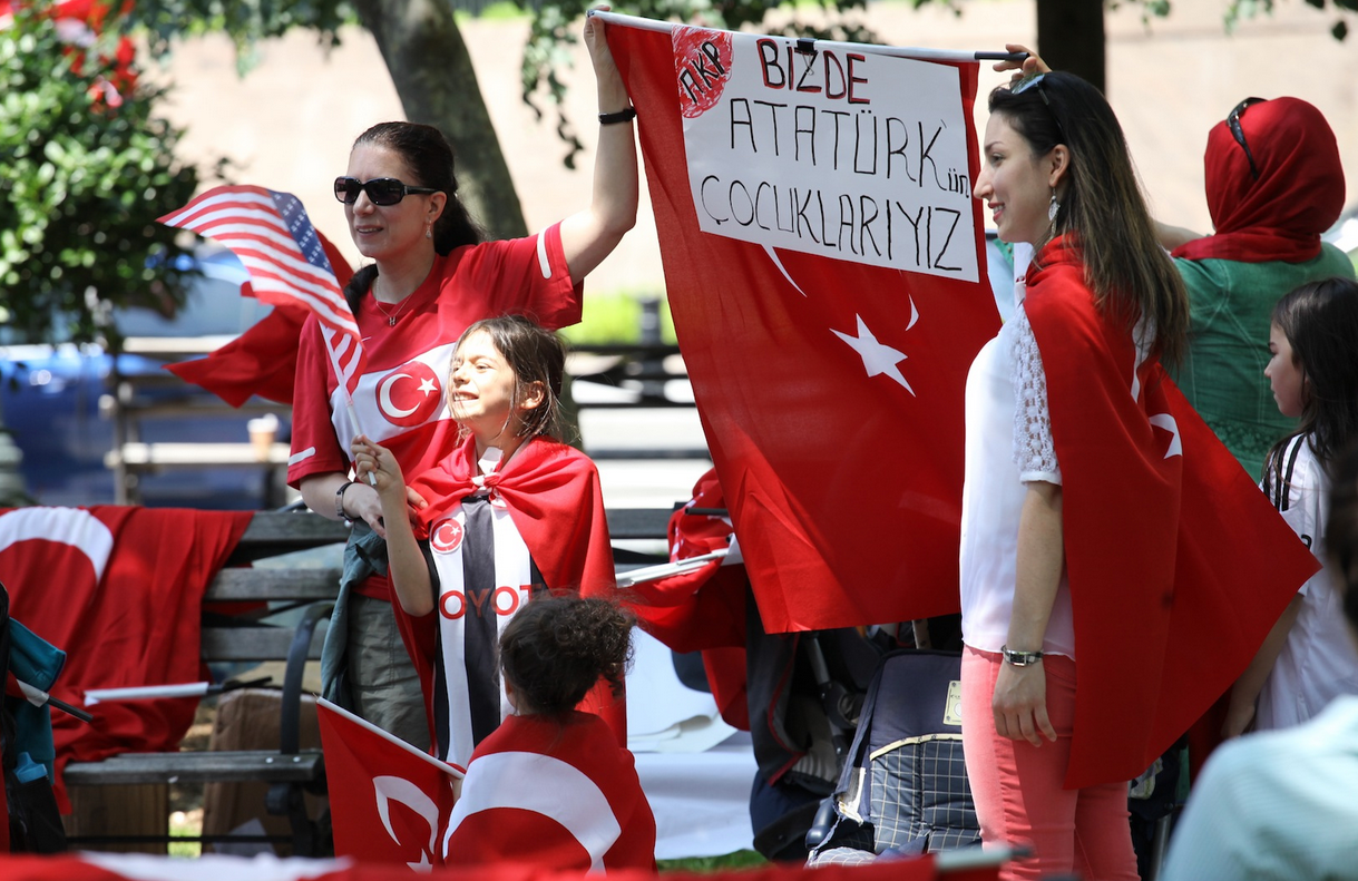 New York'ta 'Tayyip'i yedirmeyiz gösterisi'!